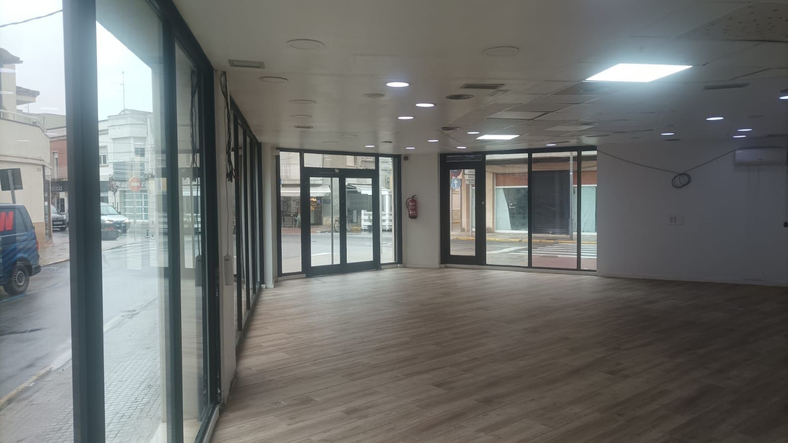 Local comercial en Deltebre, alquiler